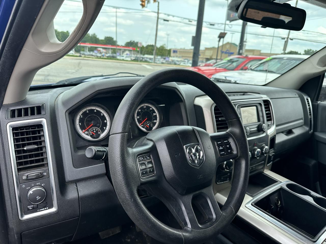 RAM 1500 SLT Crew Cab SWB 4WD 2014