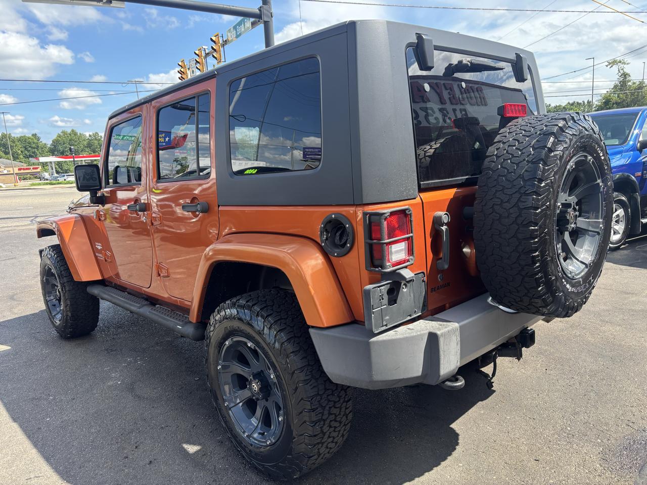 Jeep Wrangler Unlimited Sahara 4WD 2010