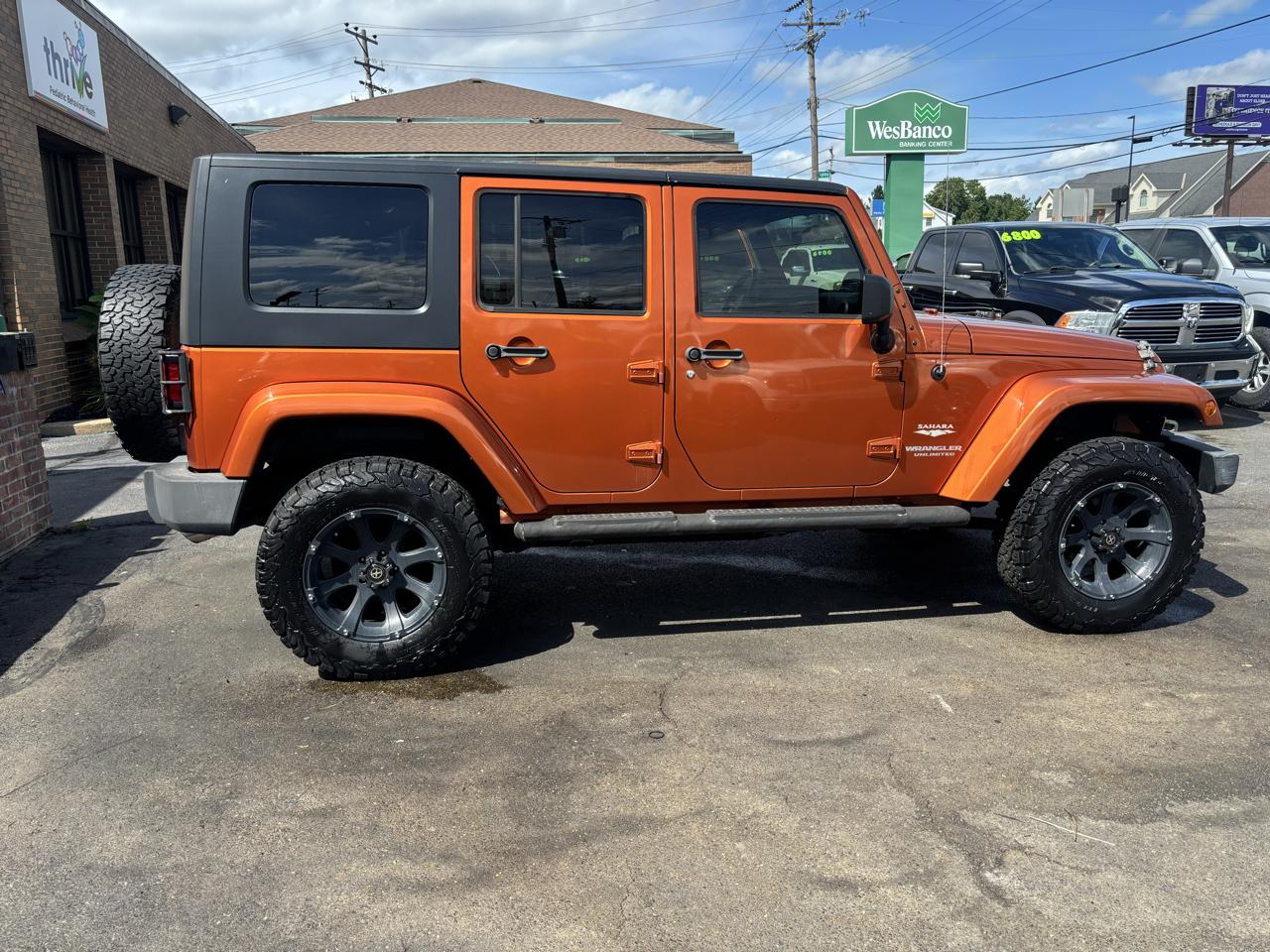 Jeep Wrangler Unlimited Sahara 4WD 2010