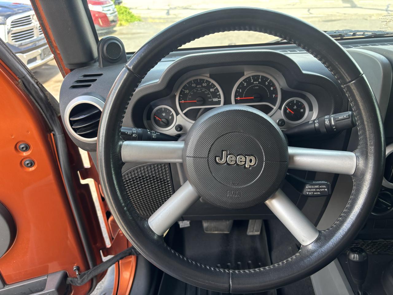 Jeep Wrangler Unlimited Sahara 4WD 2010