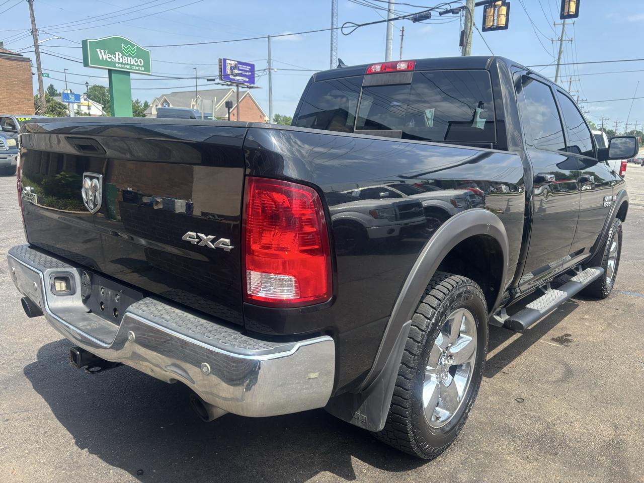 RAM 1500 SLT Crew Cab SWB 4WD 2015