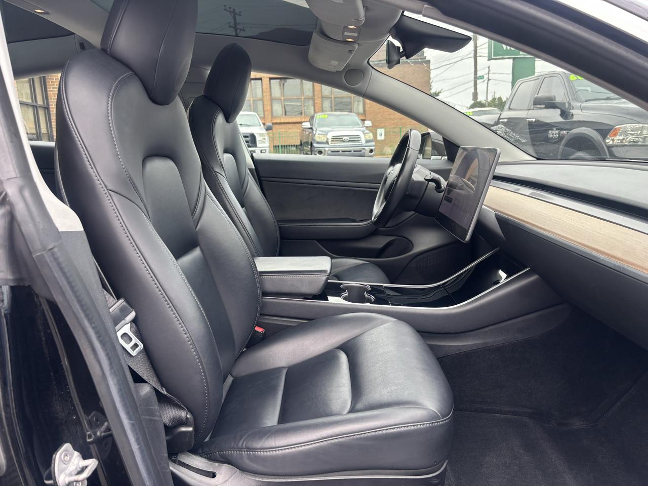 Tesla Model 3 Base 2018