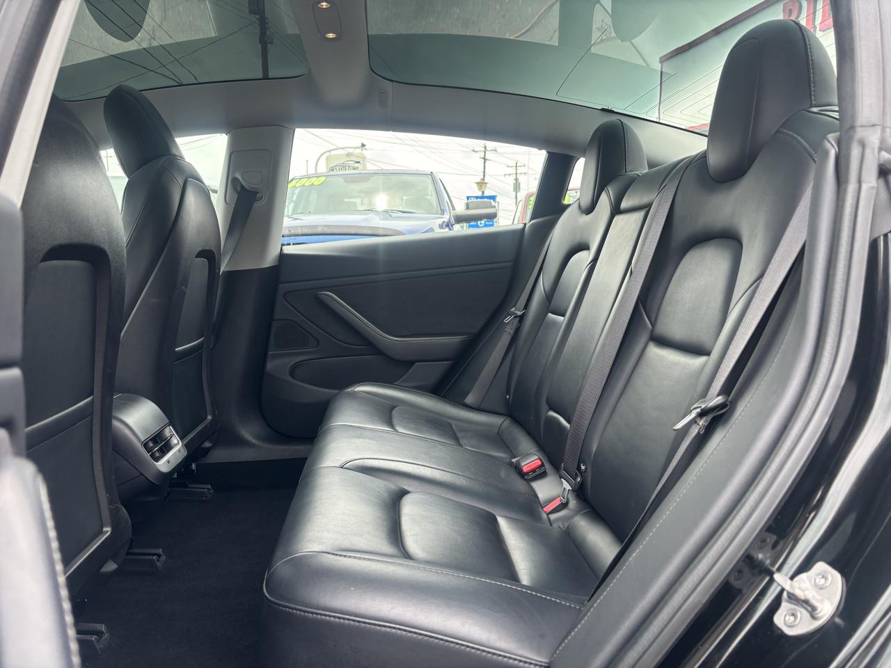 Tesla Model 3 Base 2018