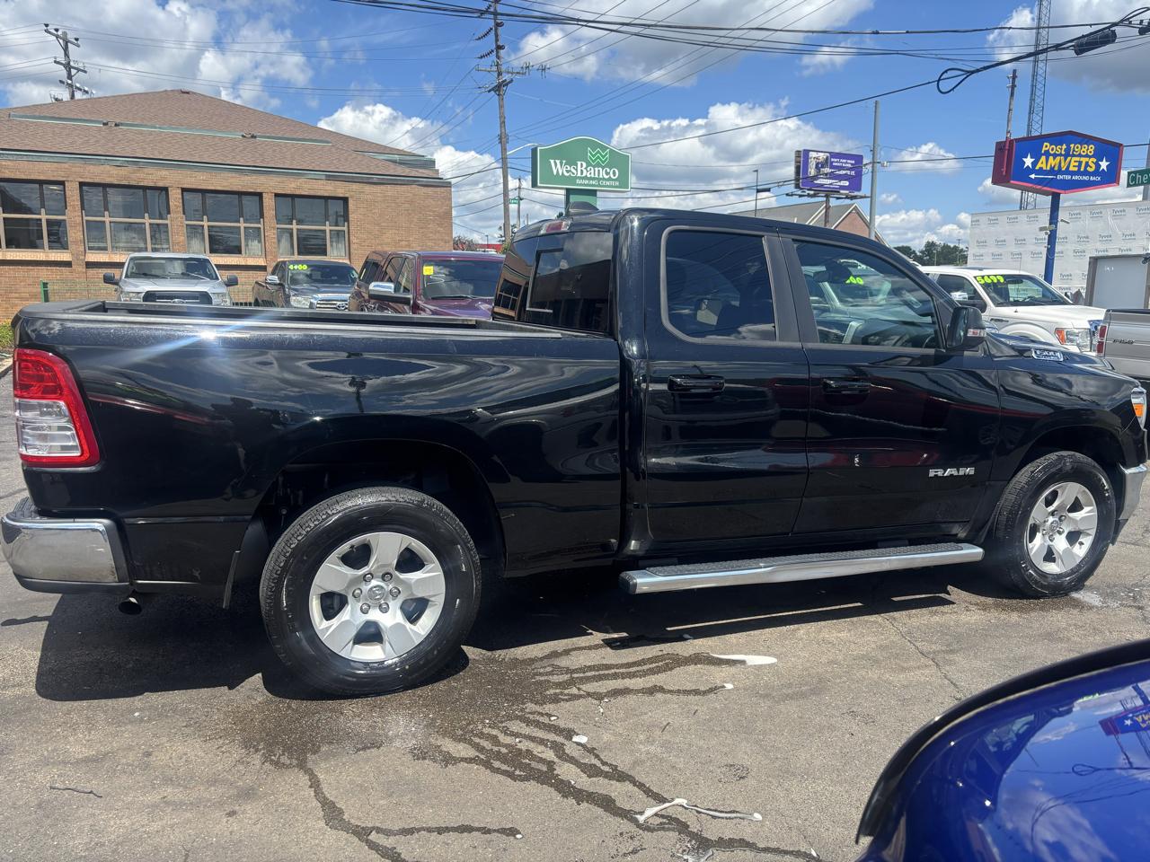 RAM 1500 Big Horn Quad Cab 4WD 2021
