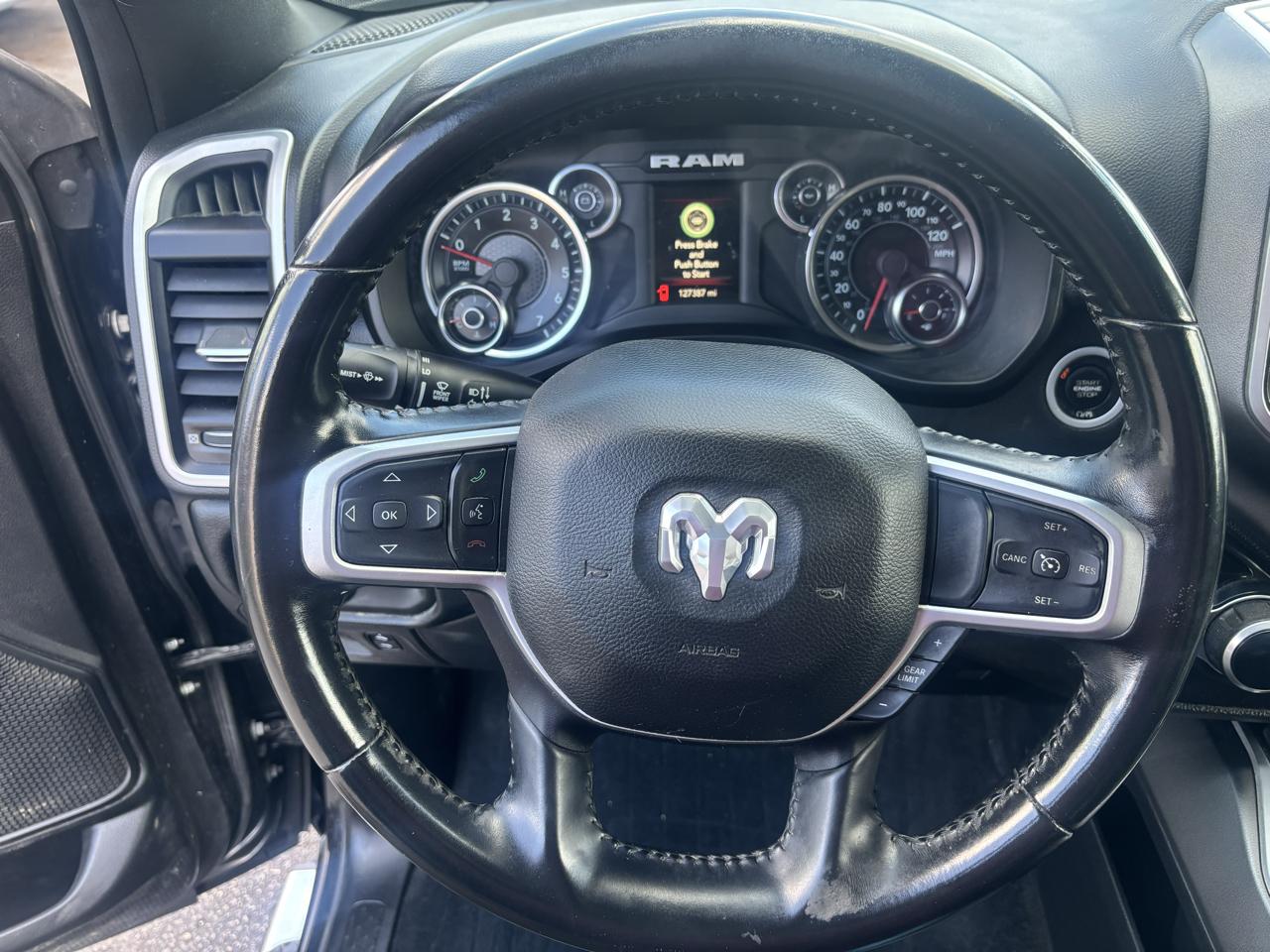 RAM 1500 Big Horn Quad Cab 4WD 2021