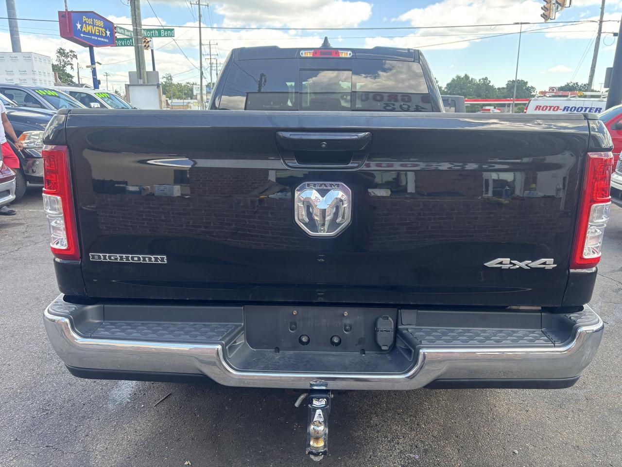 RAM 1500 Big Horn Quad Cab 4WD 2021