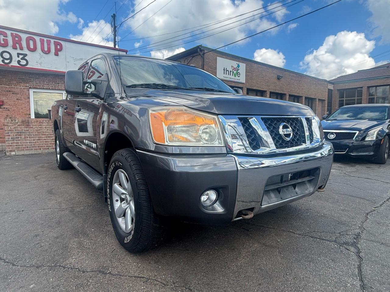 Nissan Titan PRO-4X Crew Cab 4WD SWB 2010