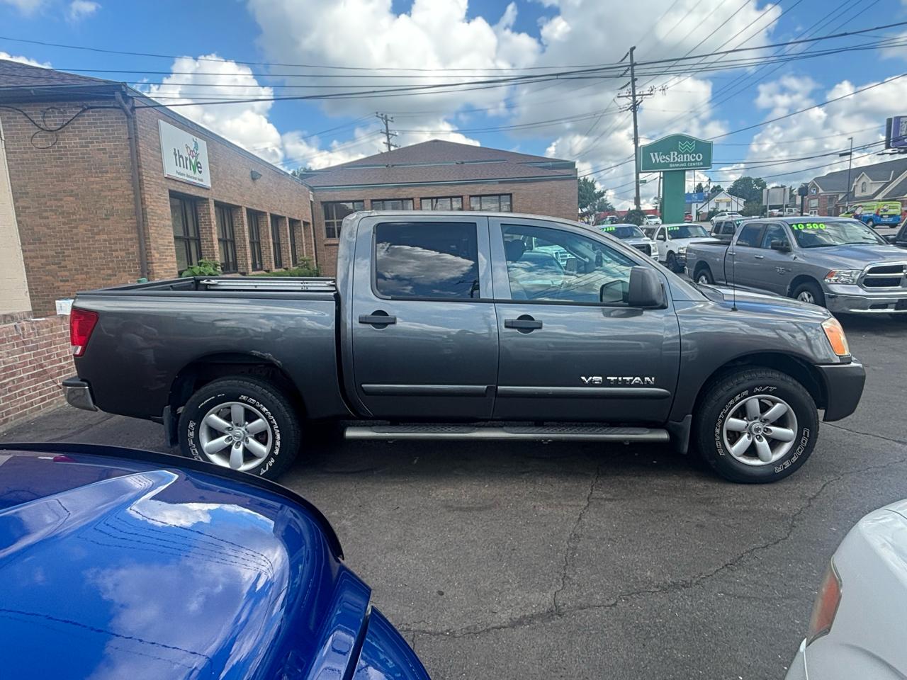 Nissan Titan PRO-4X Crew Cab 4WD SWB 2010