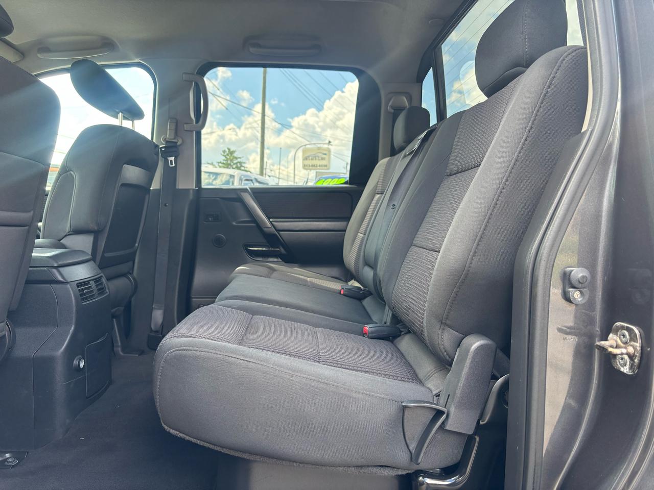 Nissan Titan PRO-4X Crew Cab 4WD SWB 2010