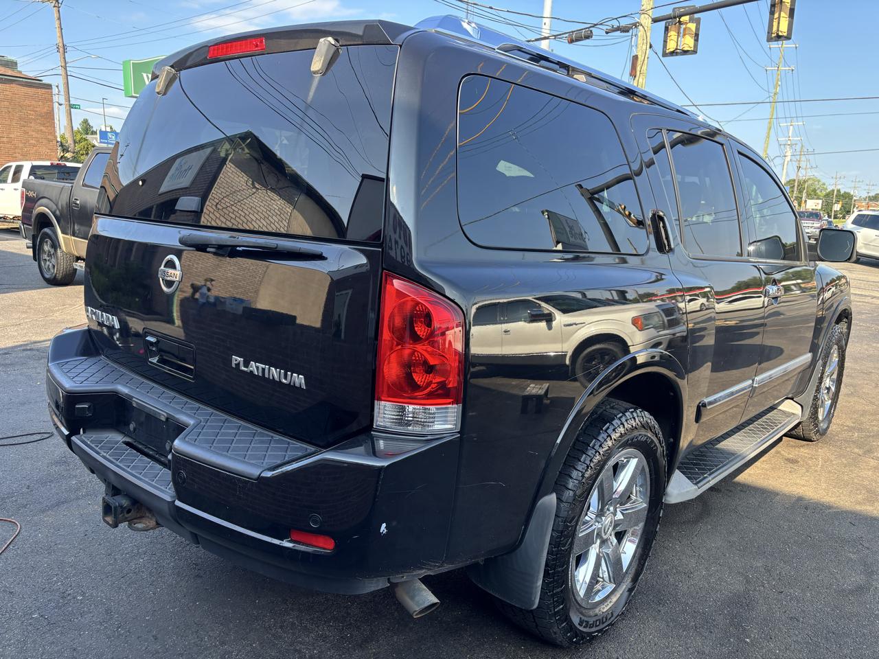 Nissan Armada Platinum 4WD 2014