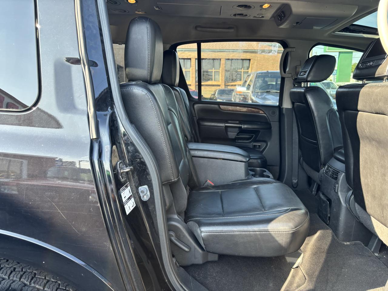 Nissan Armada Platinum 4WD 2014