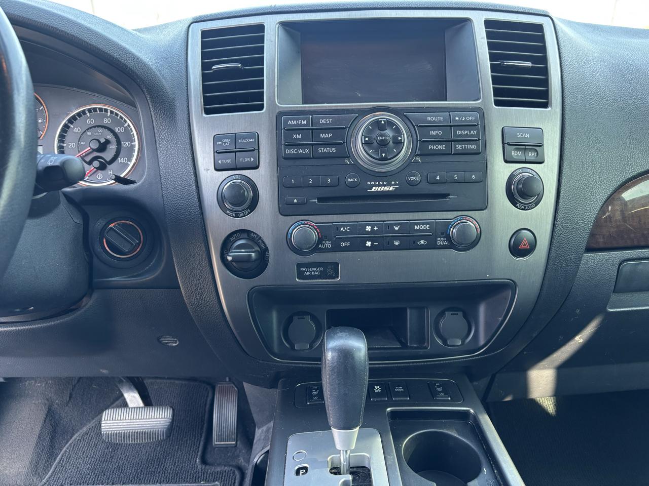 Nissan Armada Platinum 4WD 2014