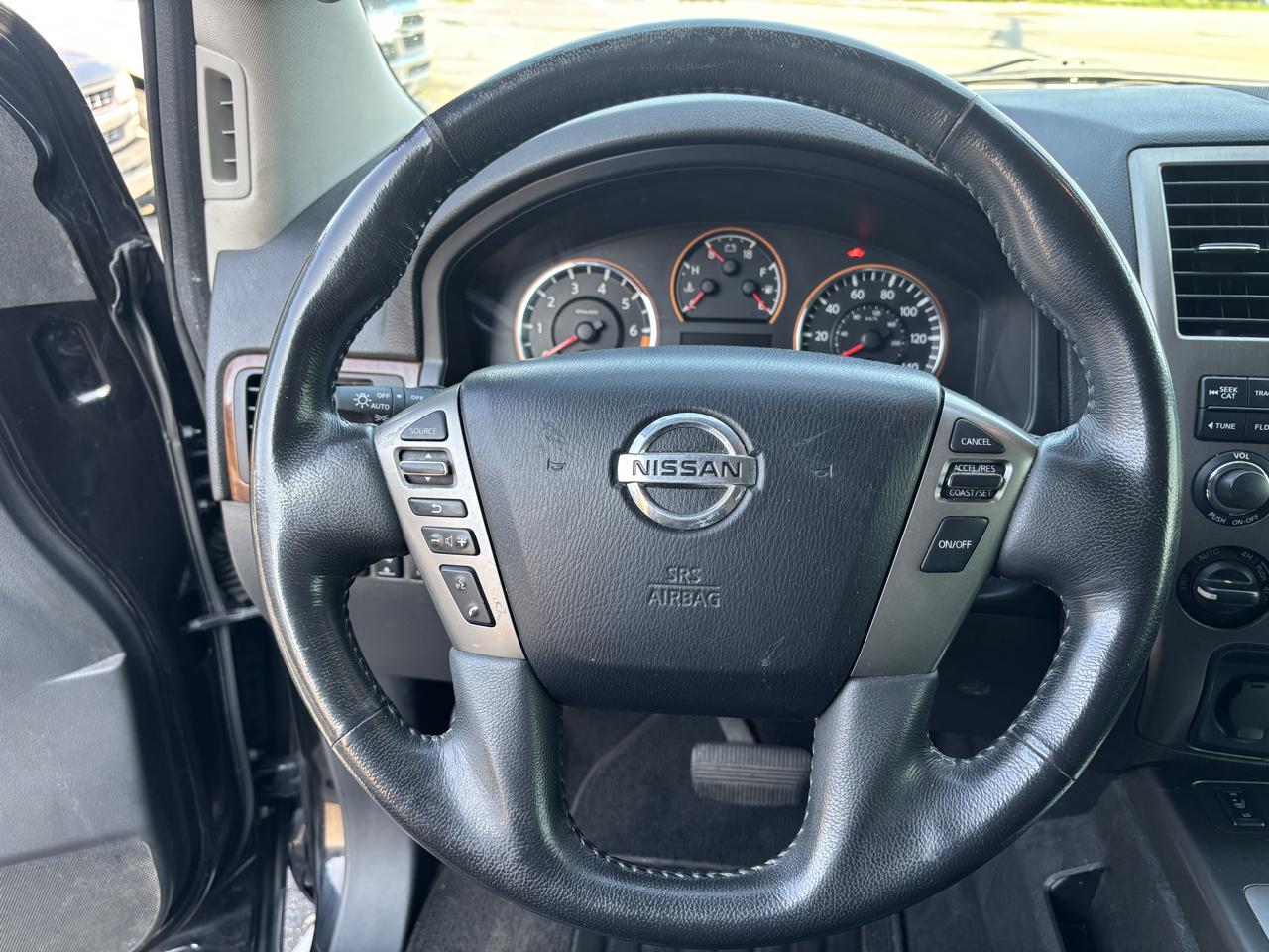 Nissan Armada Platinum 4WD 2014