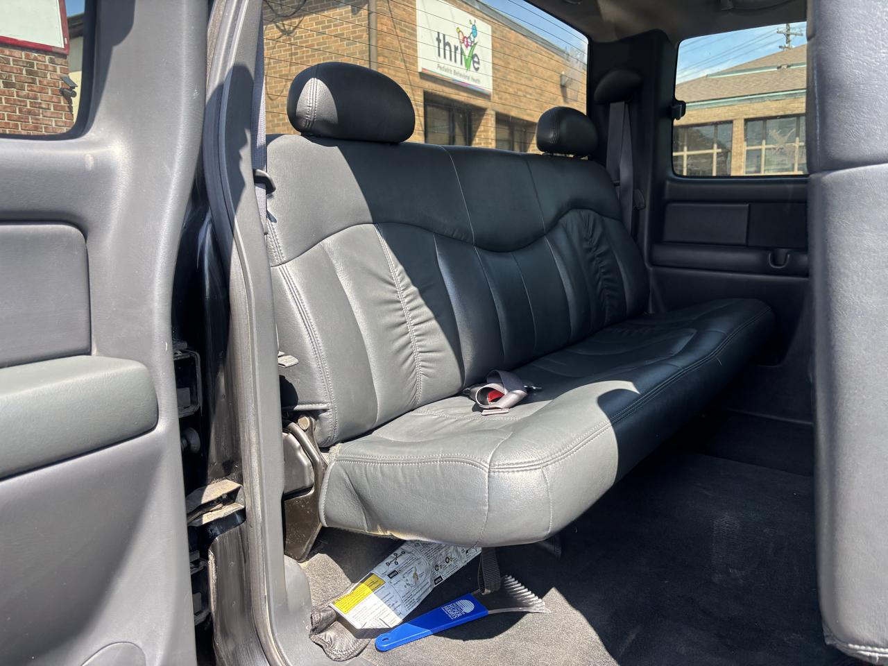 Chevrolet Silverado 1500 LT Ext. Cab 3-Door Short Bed 4WD 2000