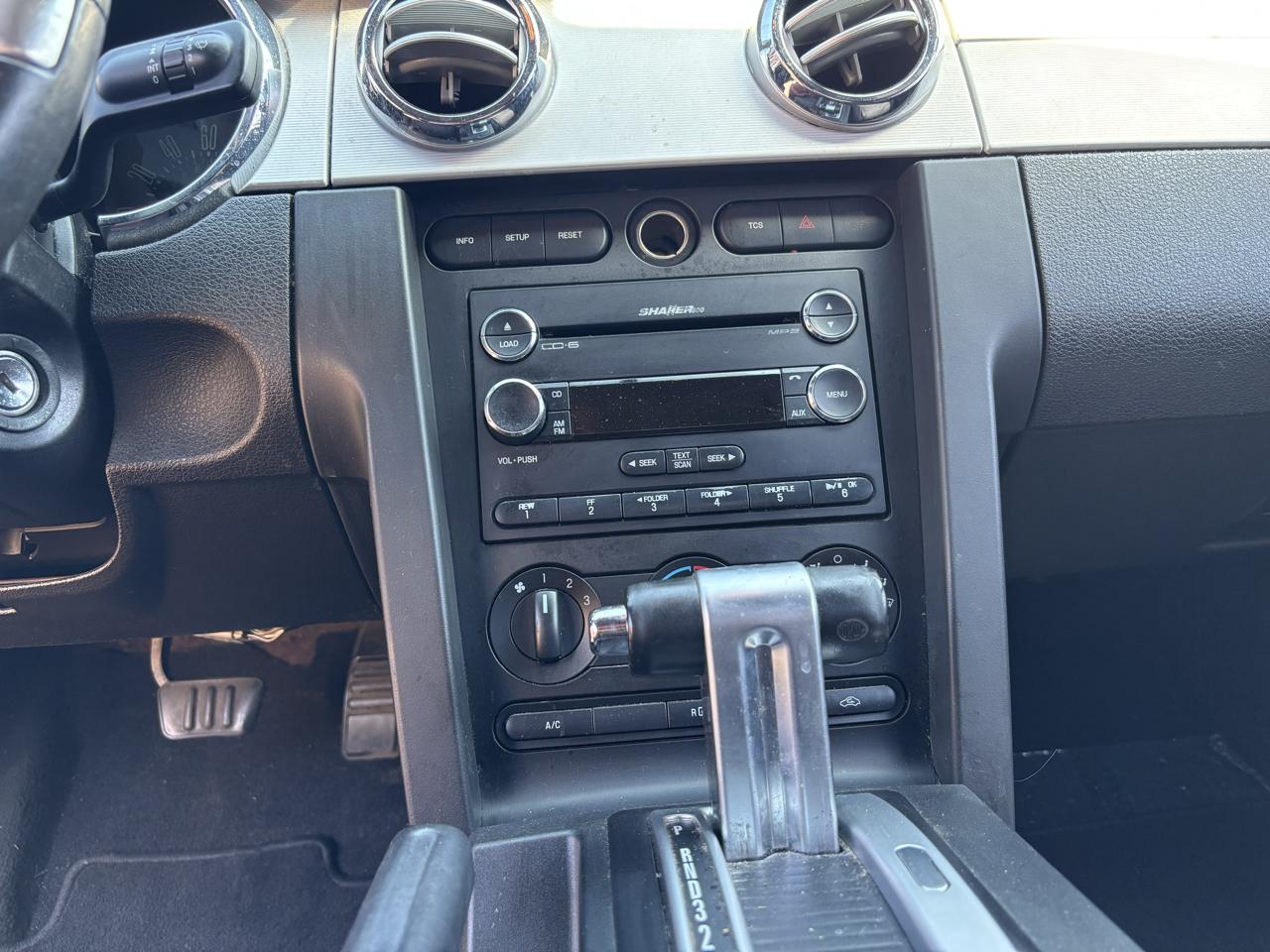 Ford Mustang V6 Premium Coupe 2008