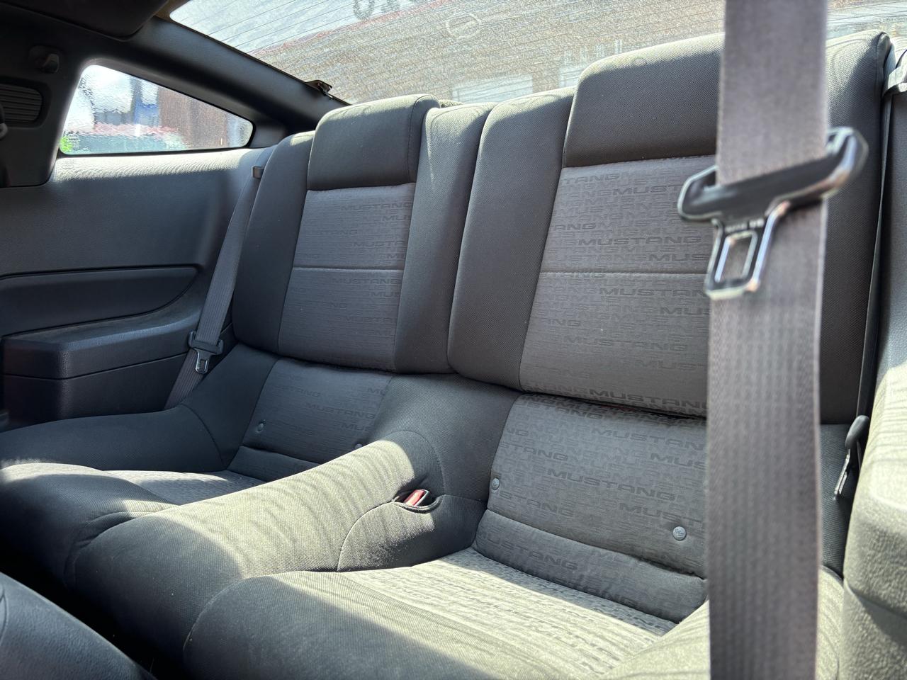 Ford Mustang V6 Premium Coupe 2008