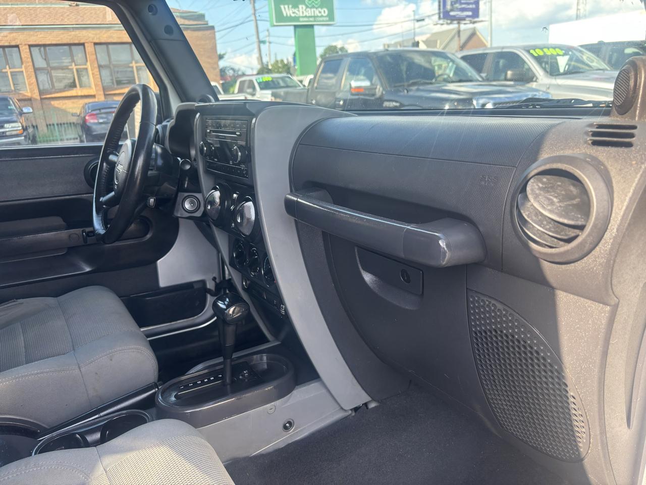 Jeep Wrangler Unlimited Sahara 2WD 2007