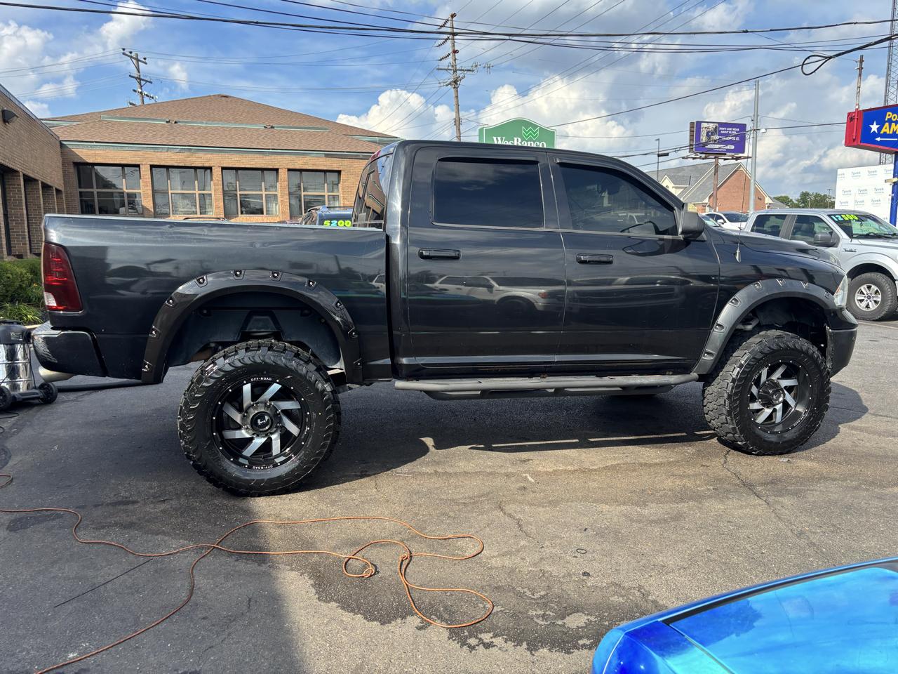 RAM 1500 SLT Crew Cab SWB 4WD 2017