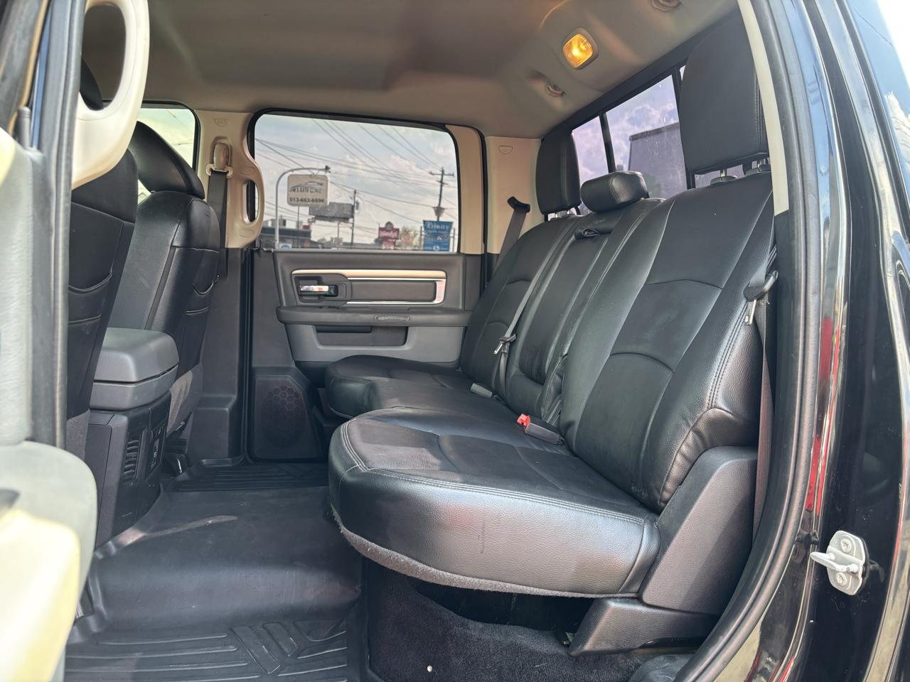 RAM 1500 SLT Crew Cab SWB 4WD 2017