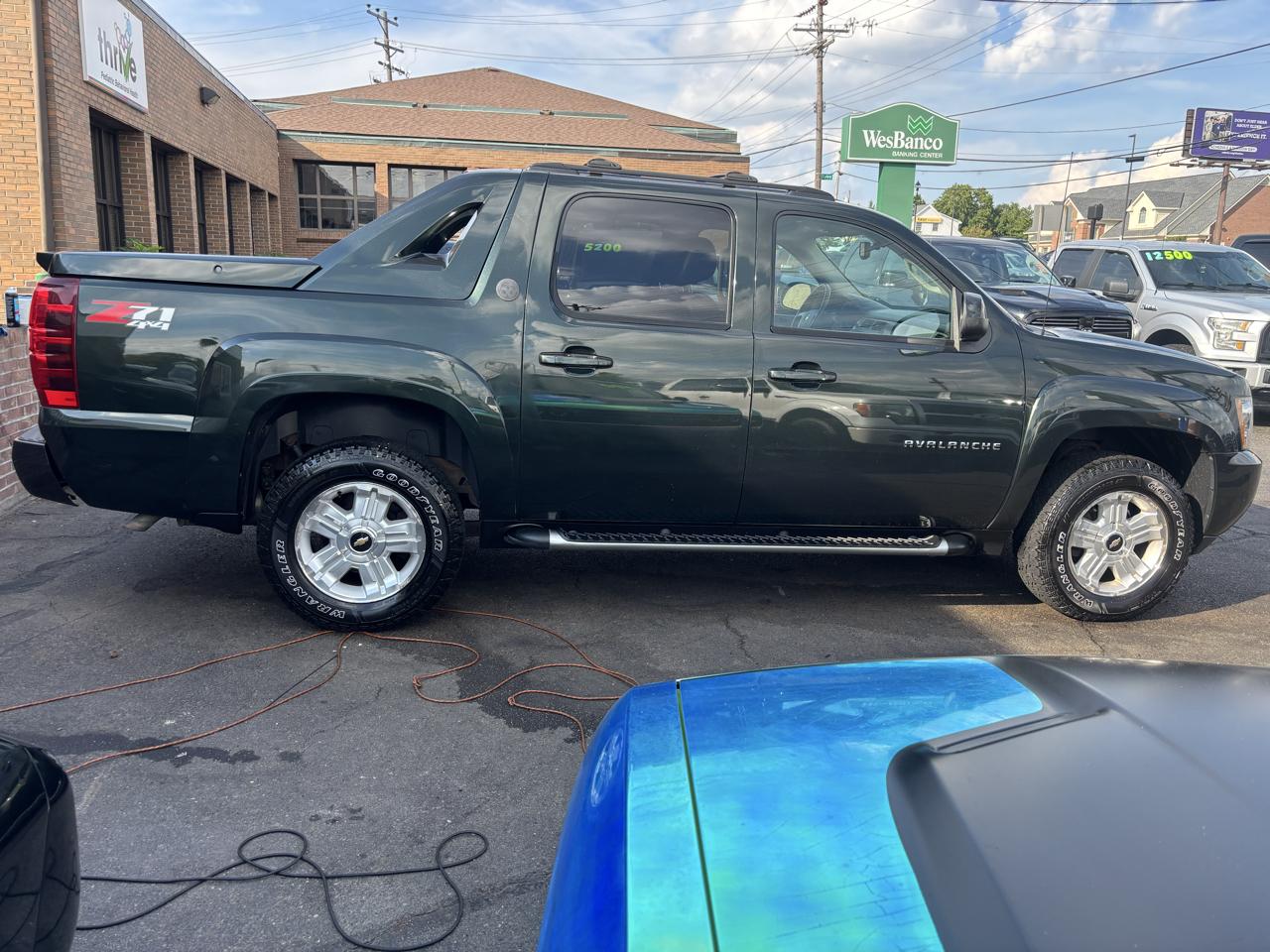 Chevrolet Avalanche LT 4WD 2013
