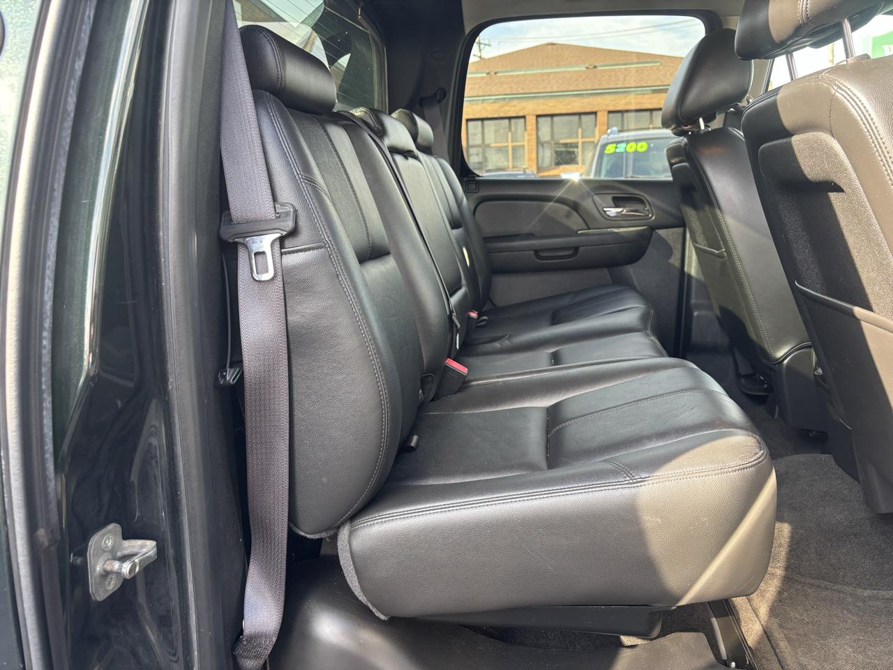 Chevrolet Avalanche LT 4WD 2013