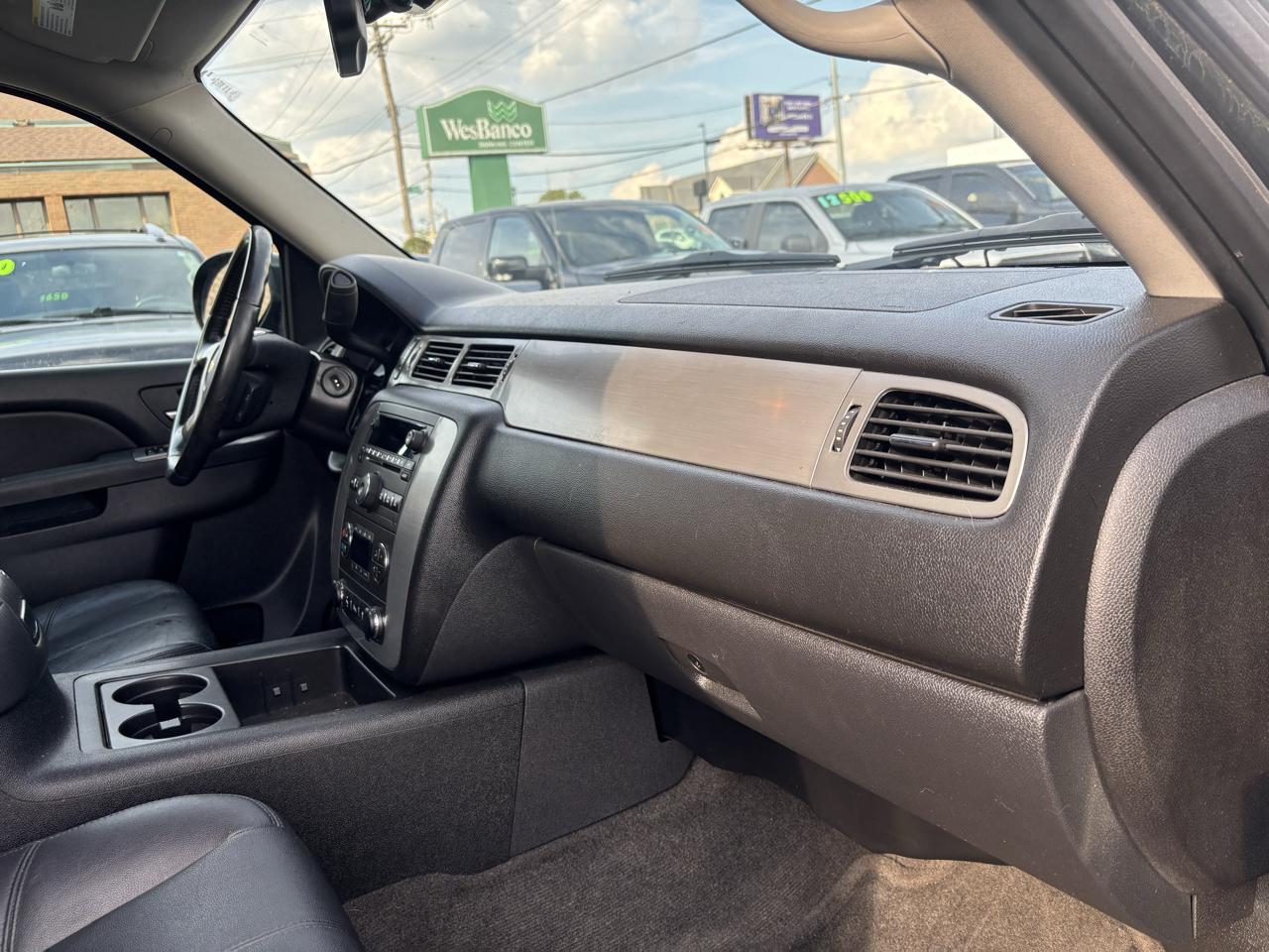 Chevrolet Avalanche LT 4WD 2013