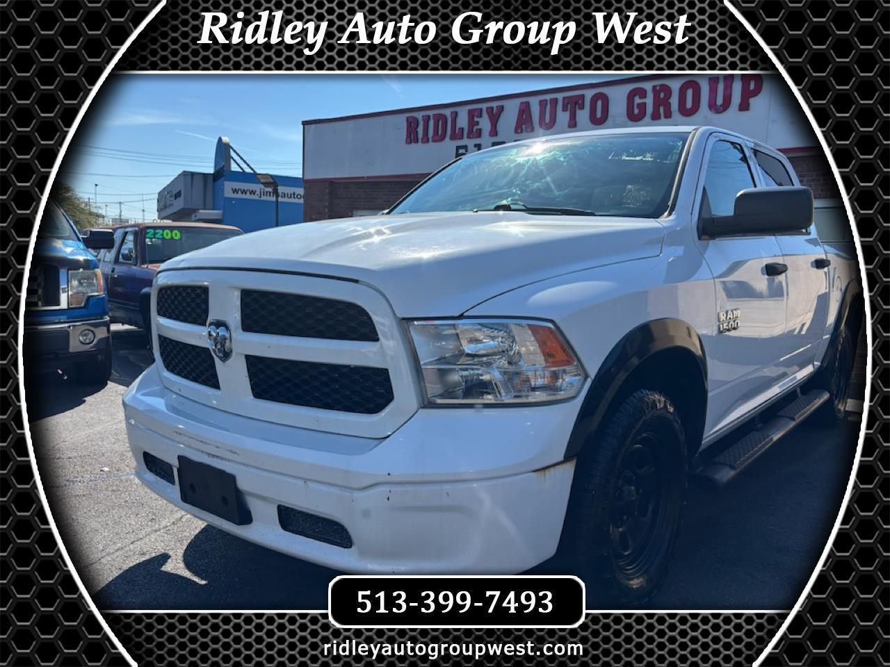 2017 RAM 1500 4WD Crew Cab 140.5" SLT