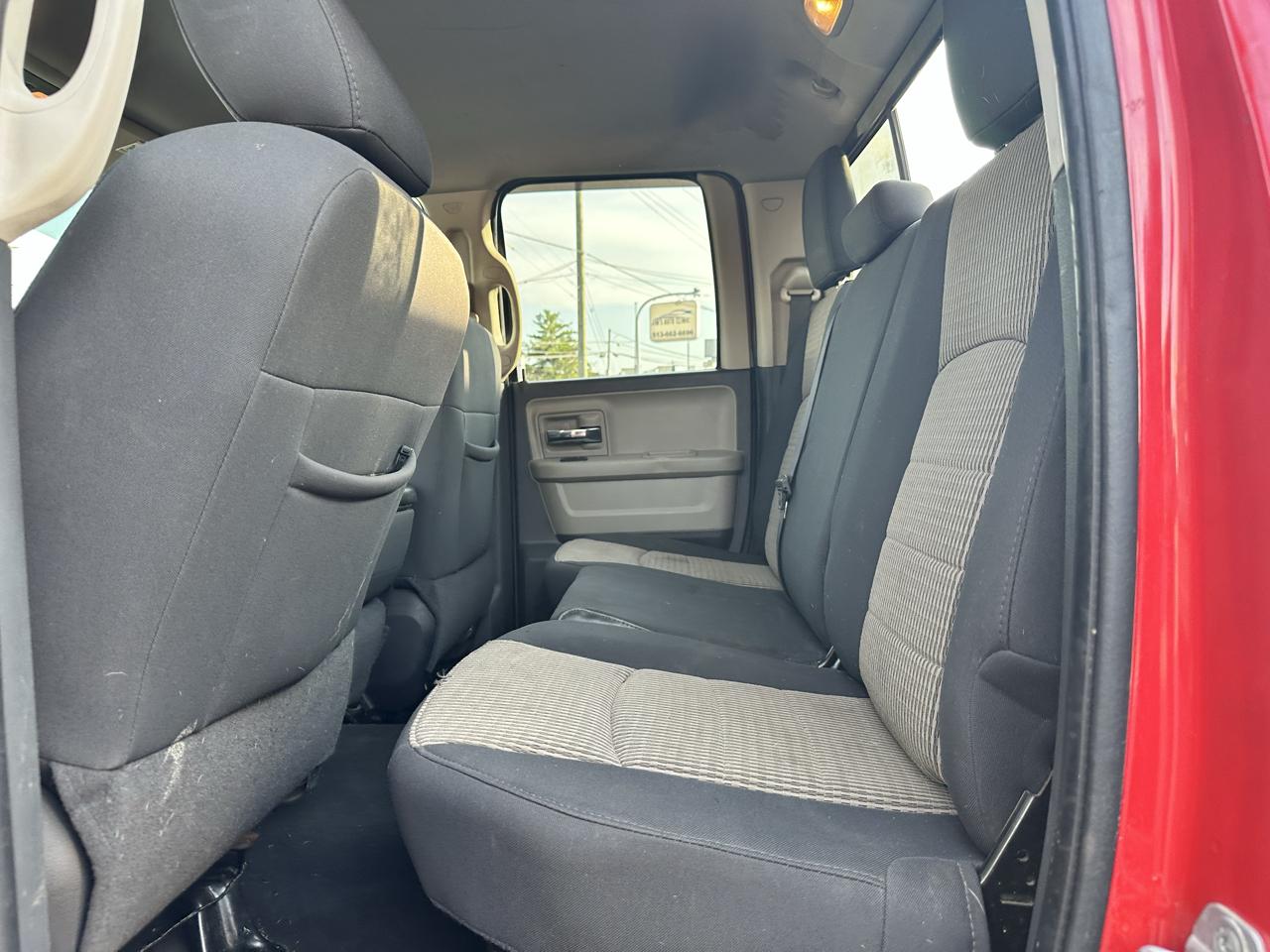RAM 1500 SLT Quad Cab 4WD 2012