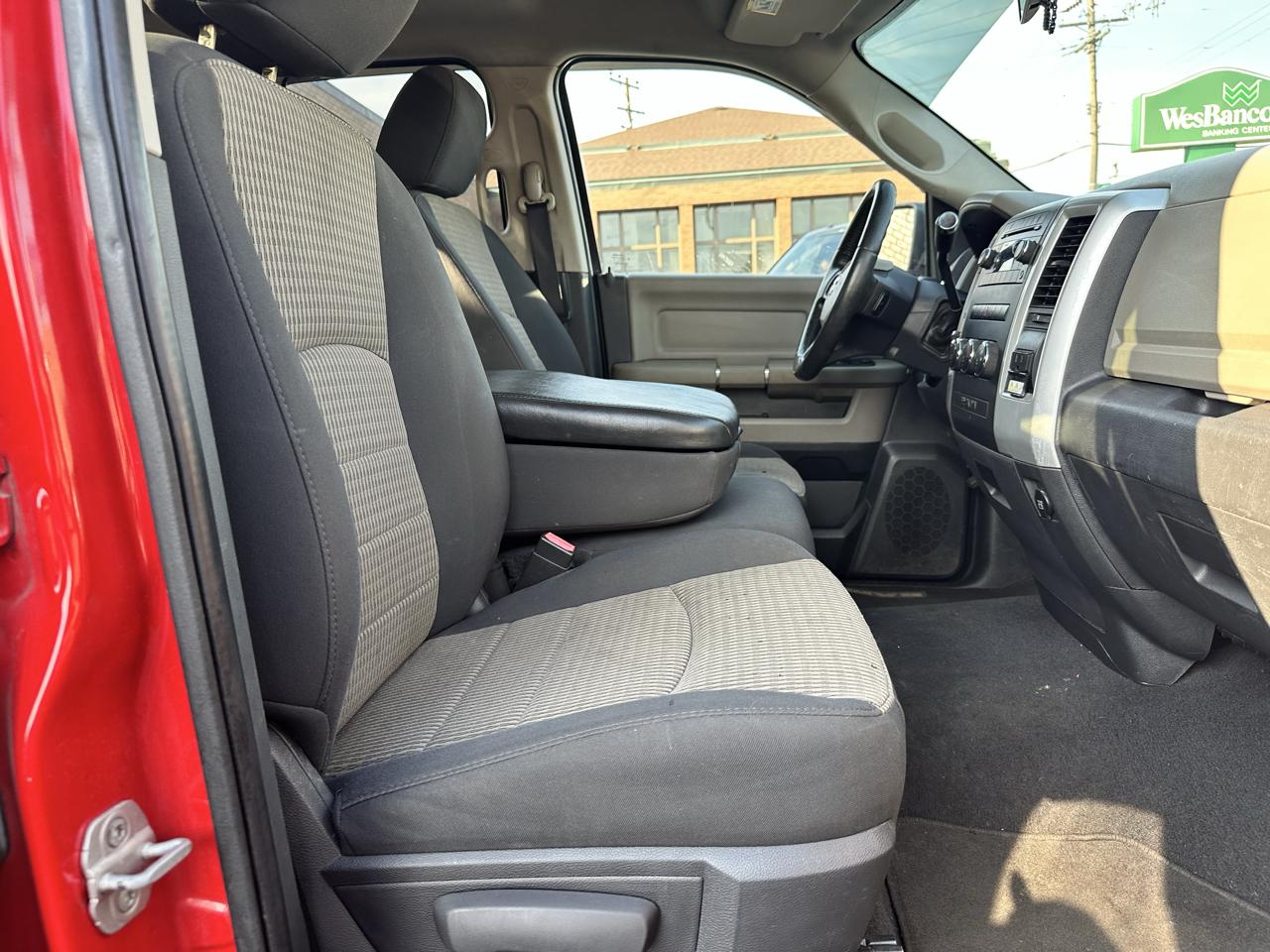 RAM 1500 SLT Quad Cab 4WD 2012