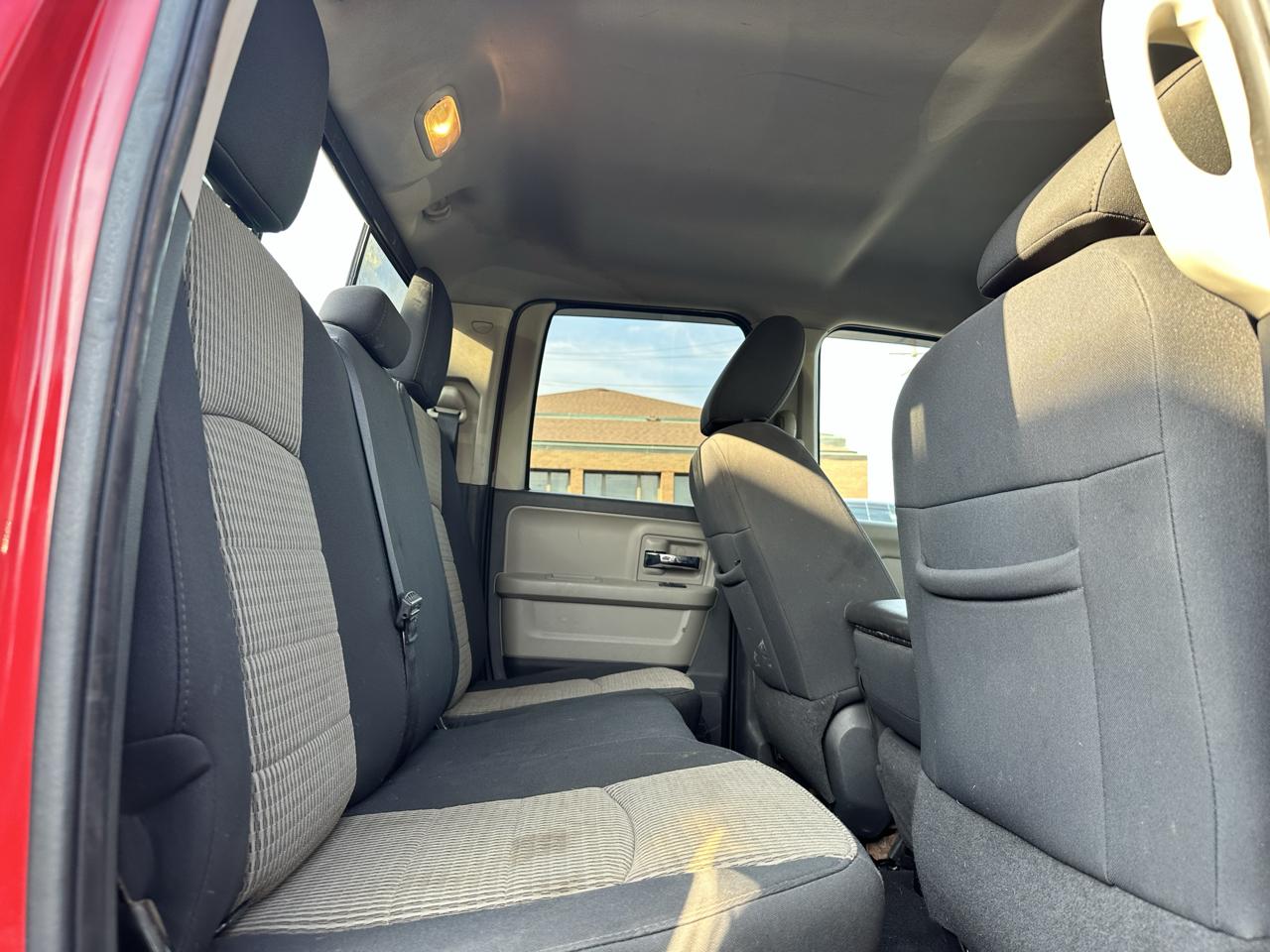 RAM 1500 SLT Quad Cab 4WD 2012