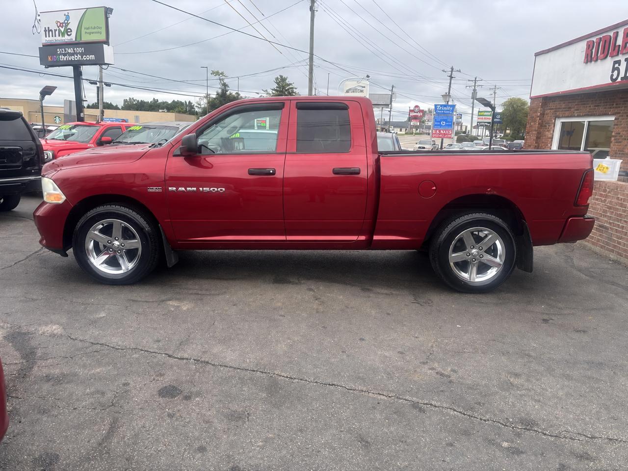 RAM 1500 ST Quad Cab 4WD 2012