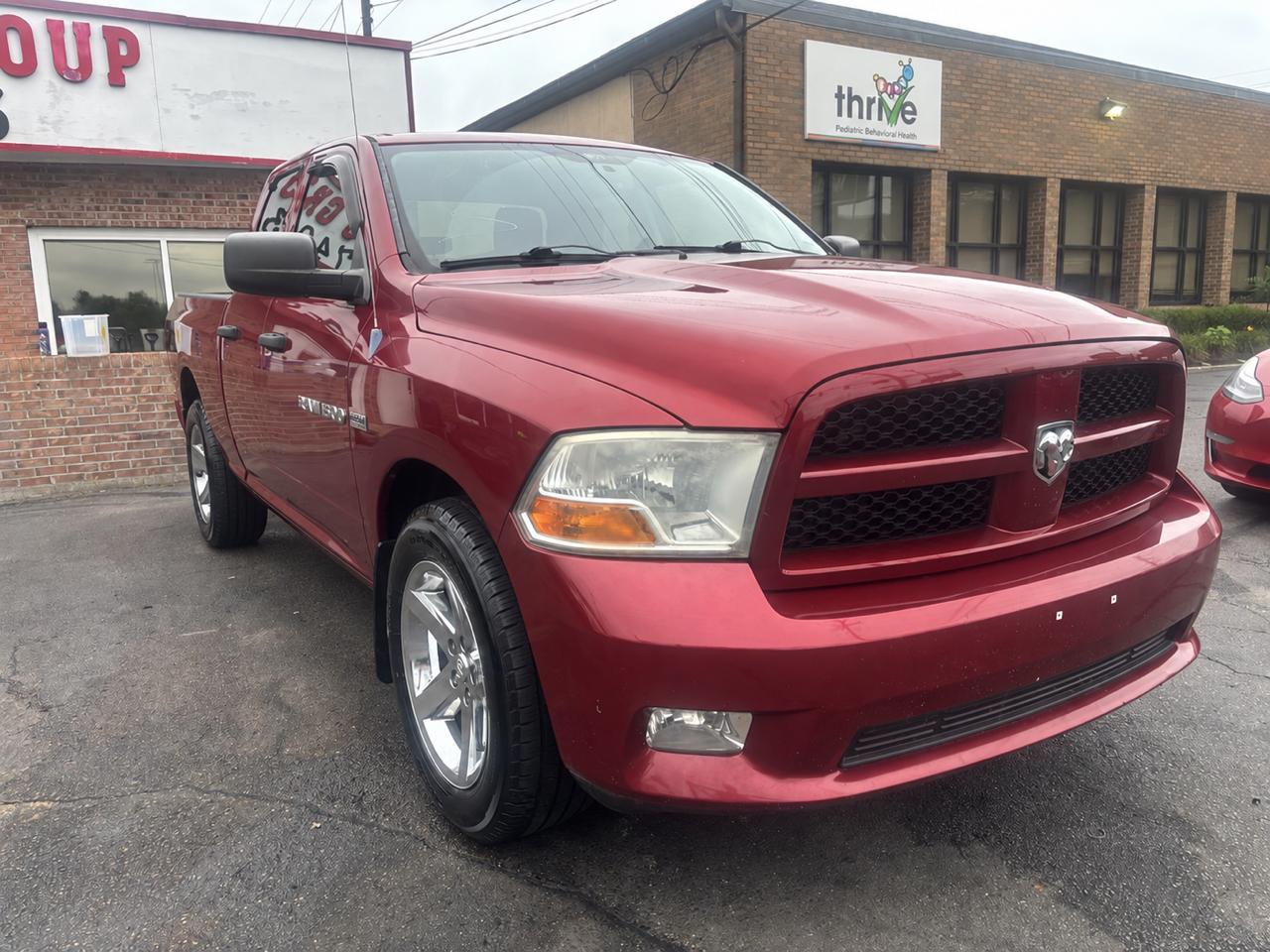 RAM 1500 ST Quad Cab 4WD 2012