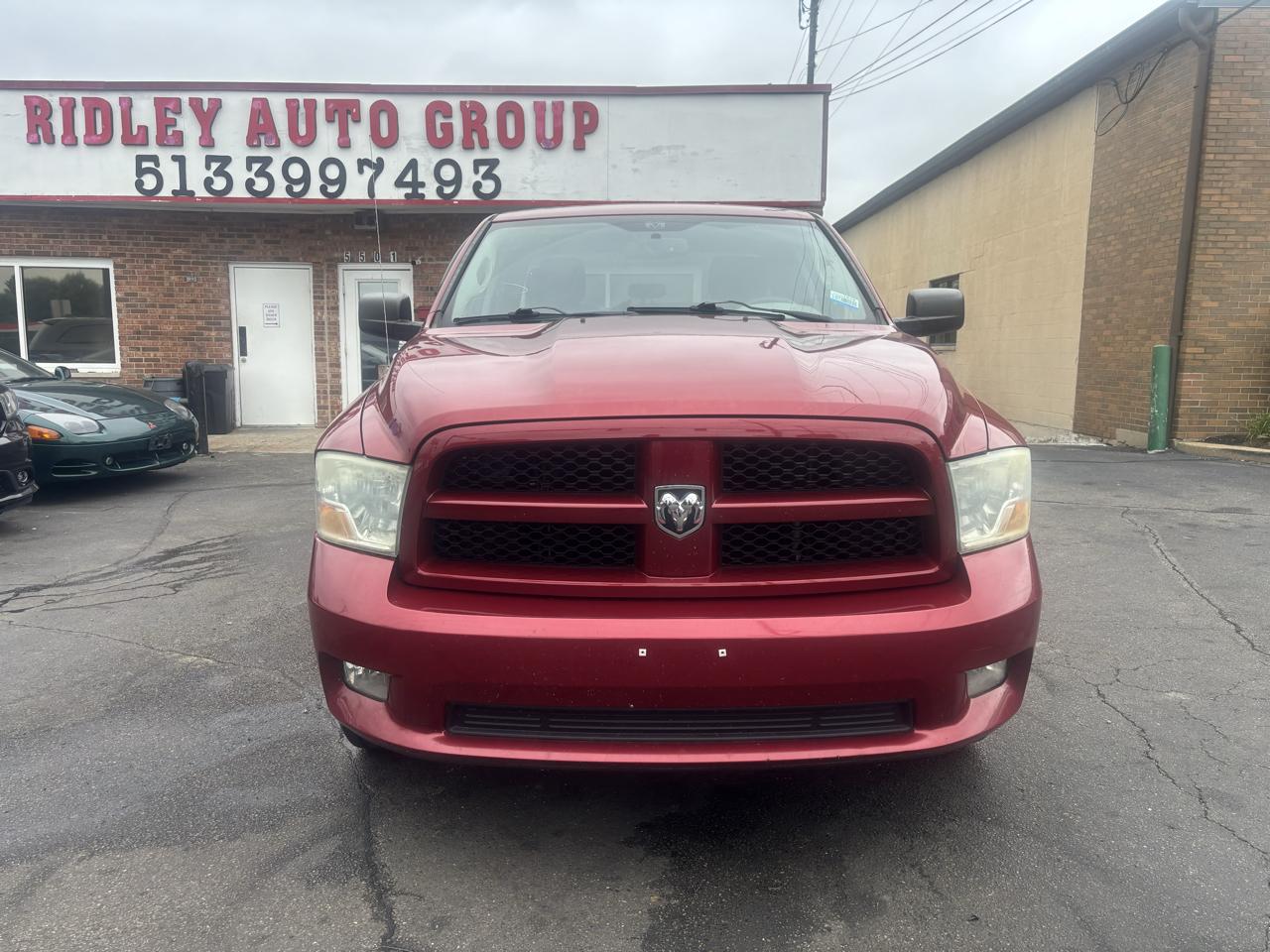 RAM 1500 ST Quad Cab 4WD 2012