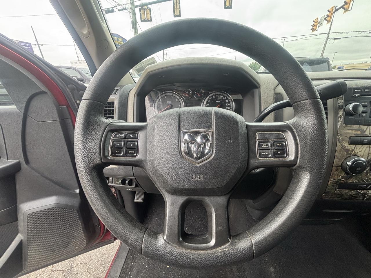 RAM 1500 ST Quad Cab 4WD 2012
