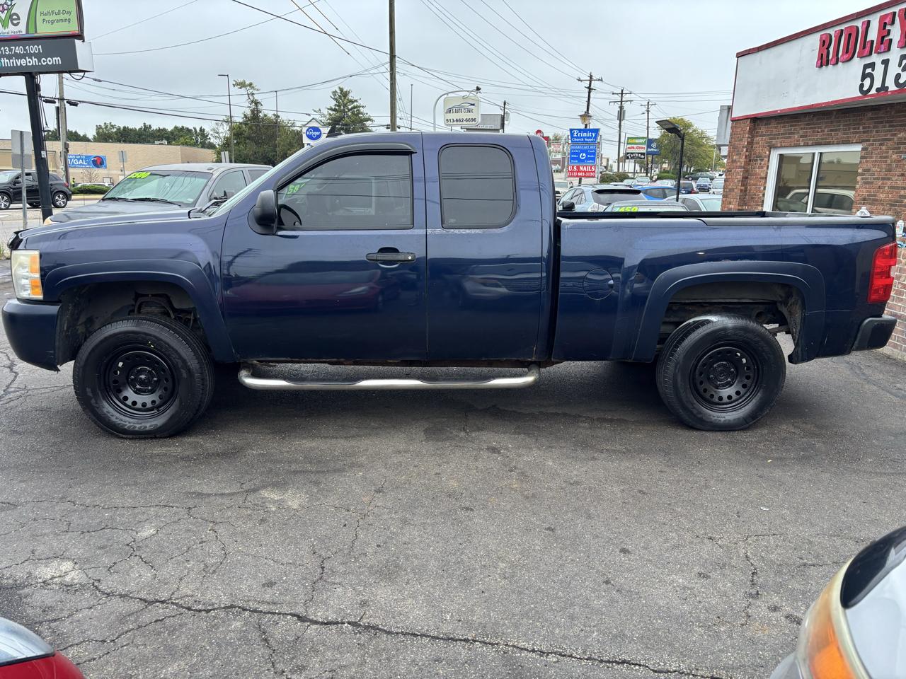 Chevrolet Silverado 1500 Work Truck Ext. Cab Long Box 4WD 2009