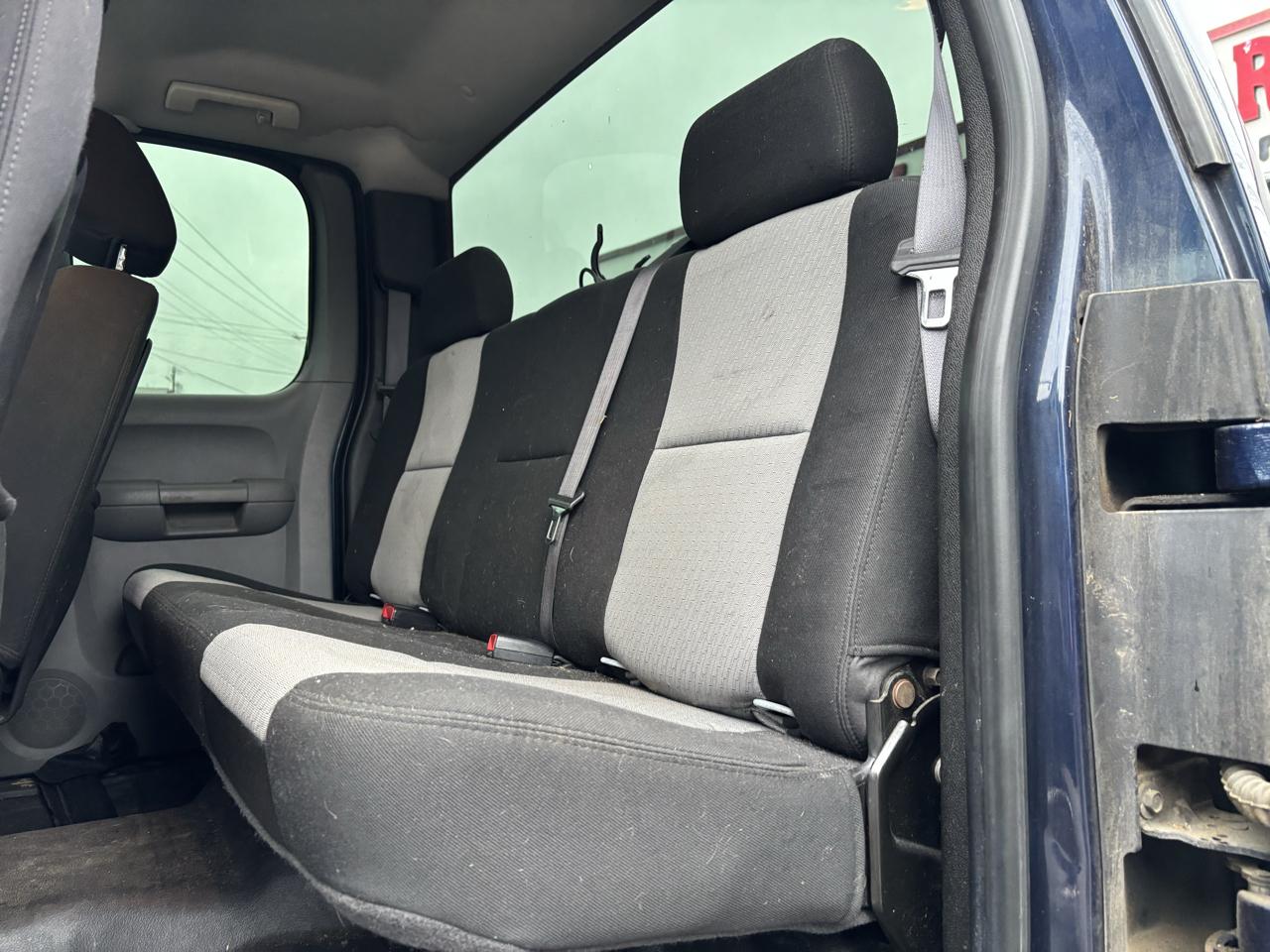 Chevrolet Silverado 1500 Work Truck Ext. Cab Long Box 4WD 2009