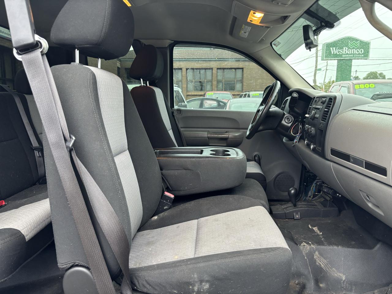 Chevrolet Silverado 1500 Work Truck Ext. Cab Long Box 4WD 2009