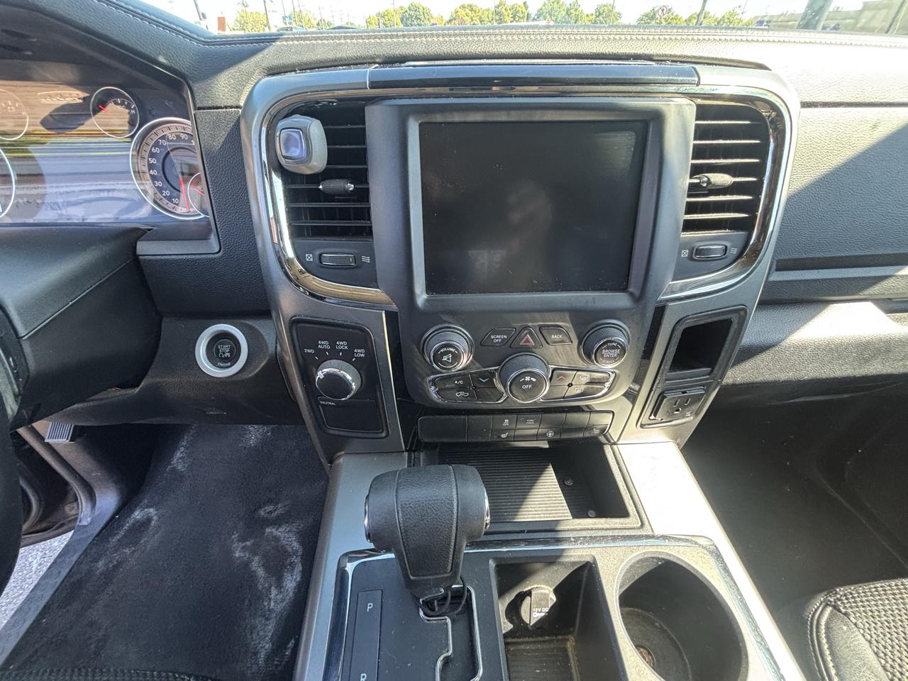 RAM 1500 Sport Quad Cab 4WD 2013