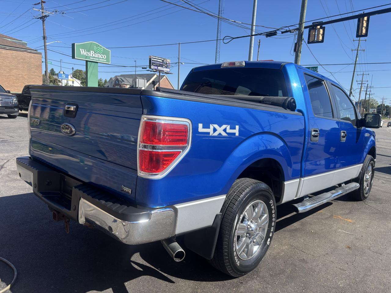 Ford F-150 4WD SuperCrew 150" XLT 2010