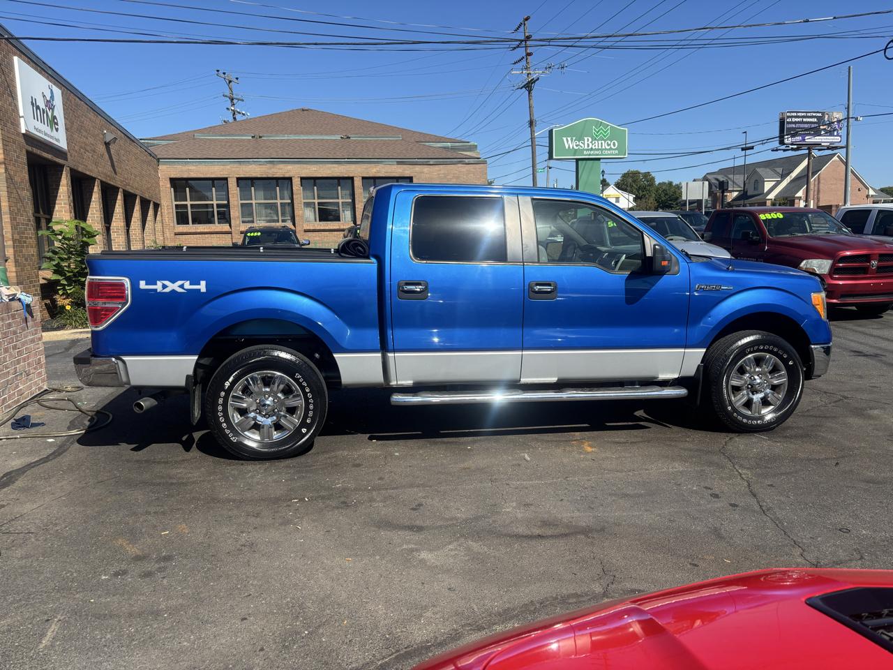 Ford F-150 4WD SuperCrew 150" XLT 2010