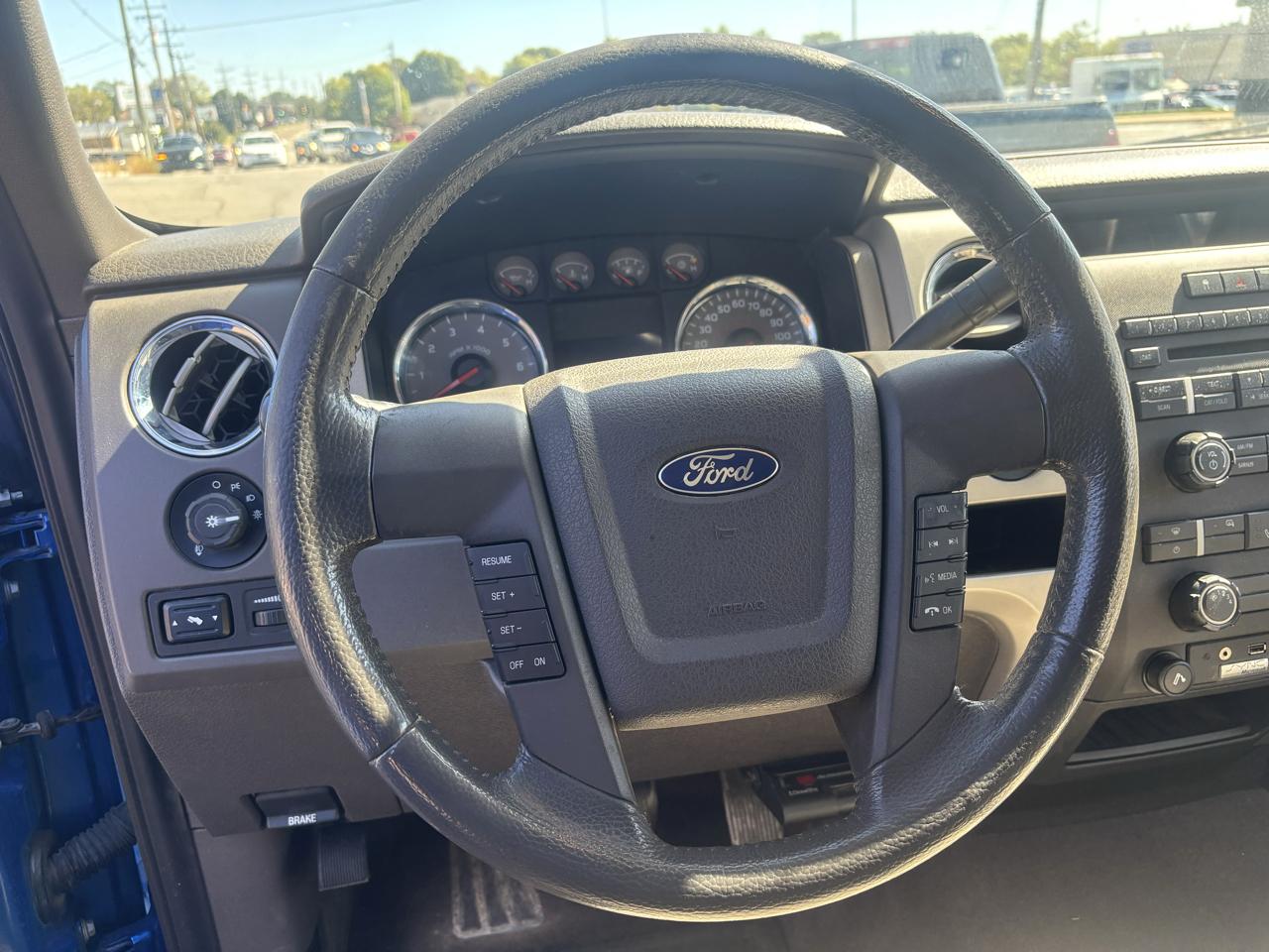 Ford F-150 4WD SuperCrew 150" XLT 2010