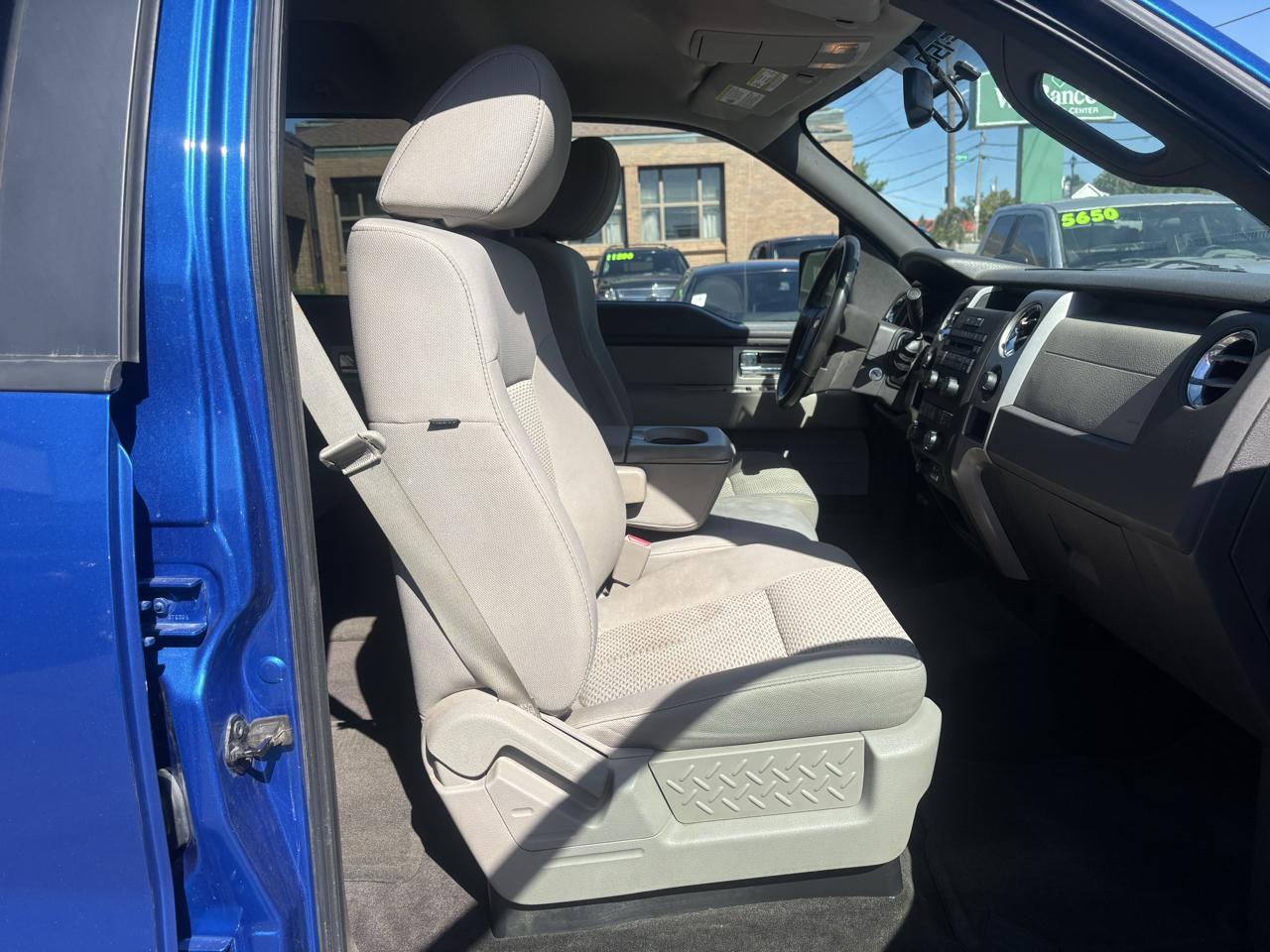 Ford F-150 4WD SuperCrew 150" XLT 2010