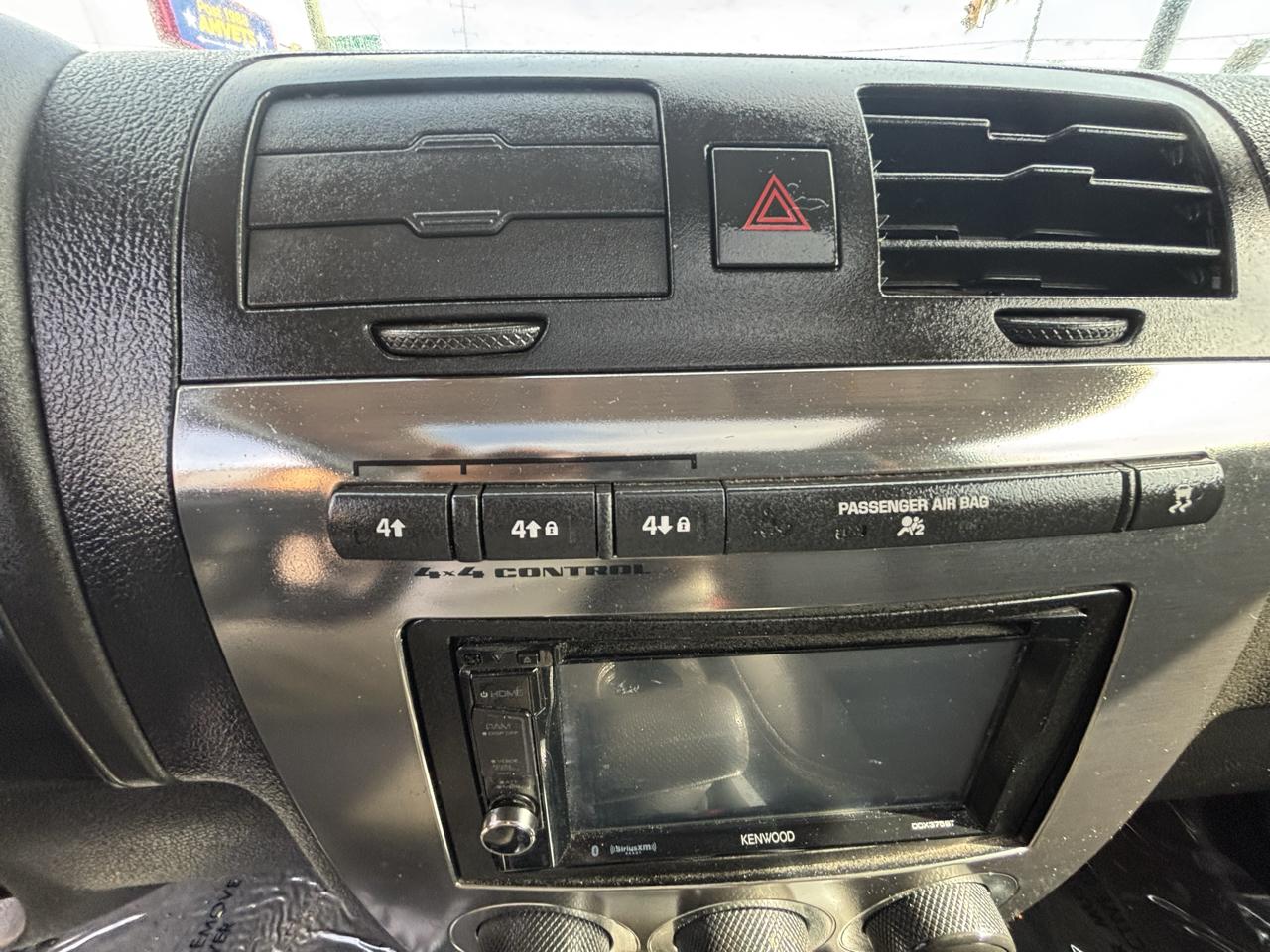 HUMMER H3 Base 2008