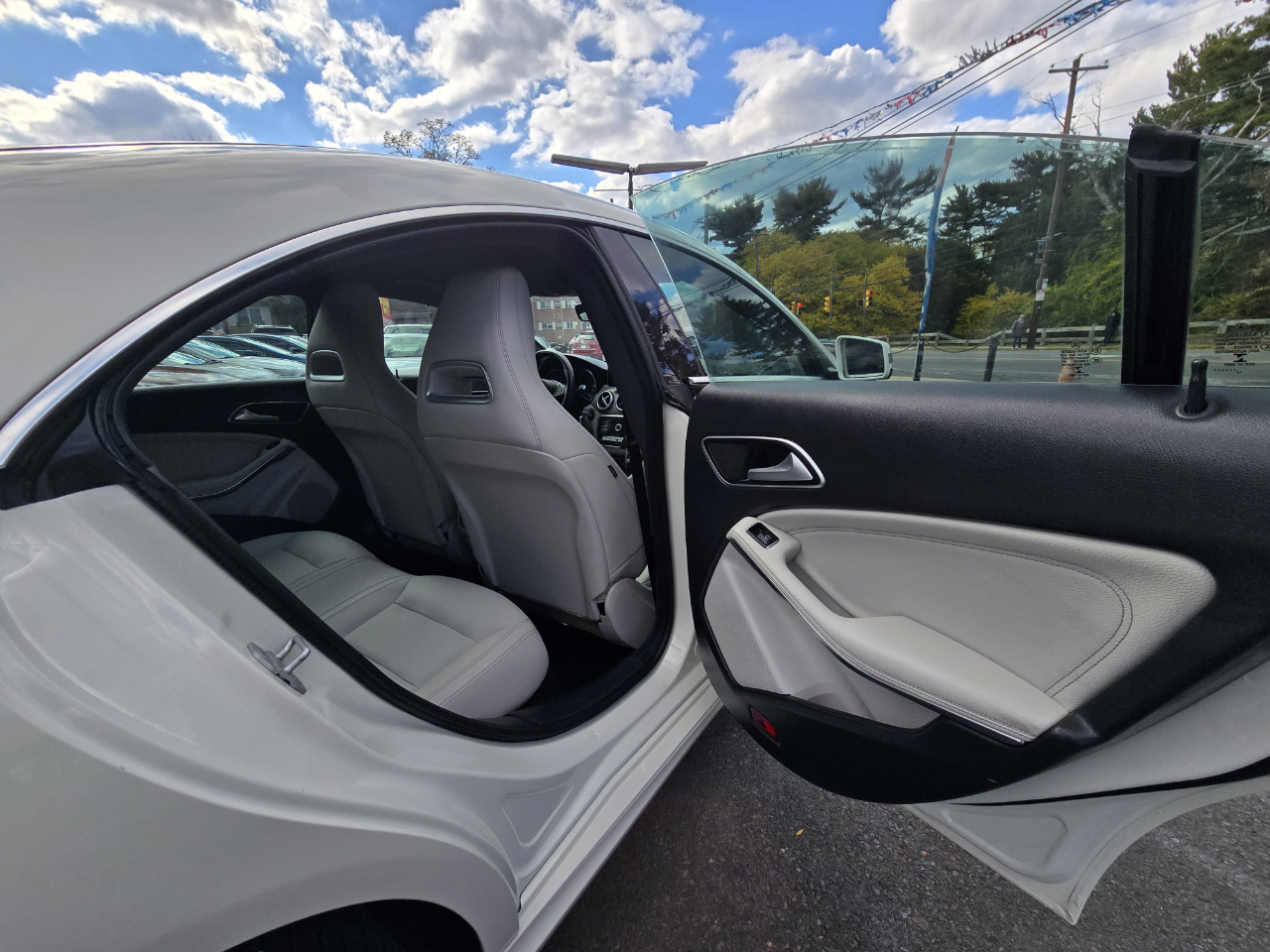 Mercedes-Benz CLA-Class  2017 Mercedes-Benz CLA-Class  2017