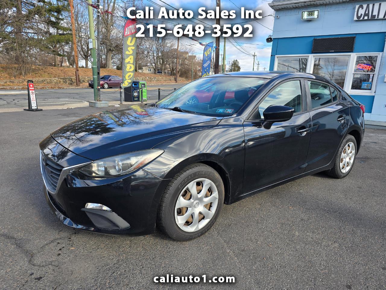2015 Mazda MAZDA3 i Sport's photo