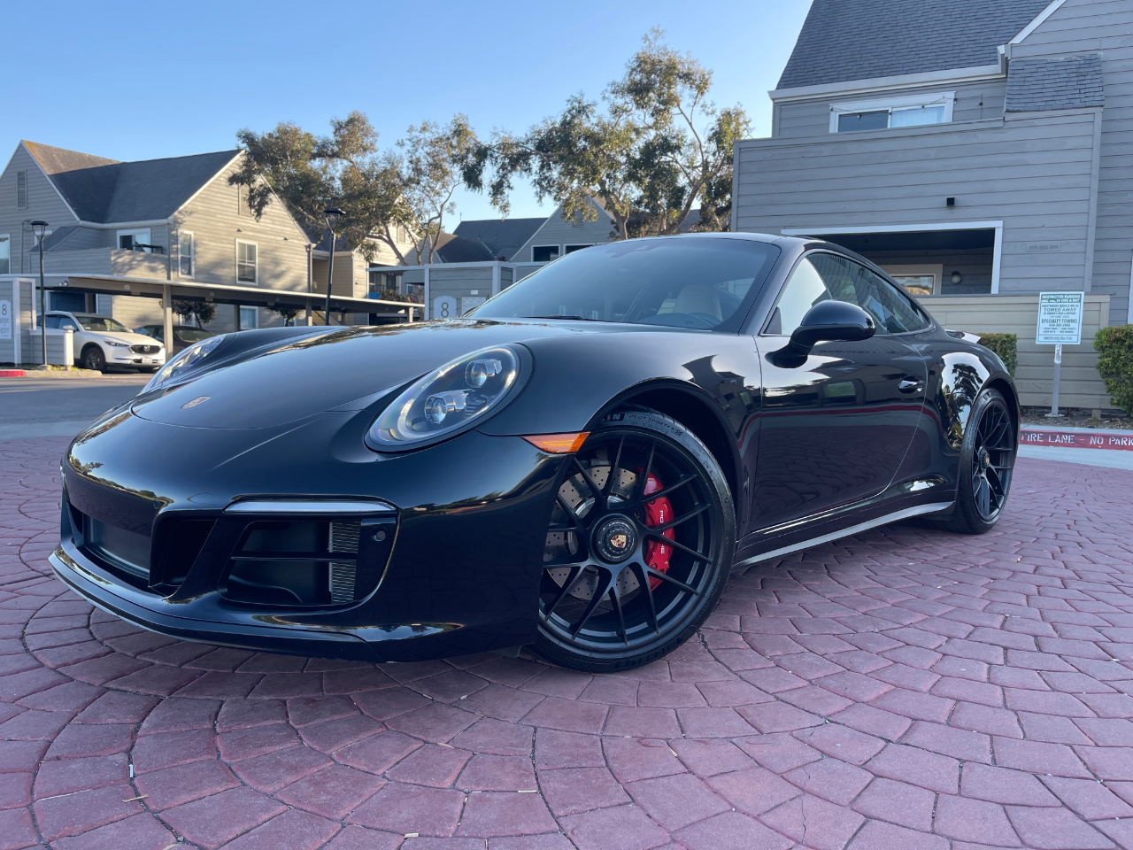 2019 Porsche 911 GTS