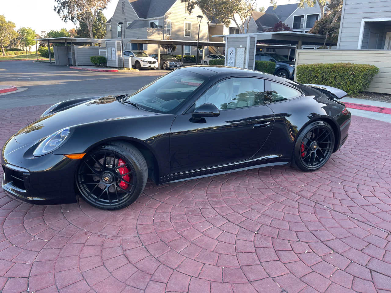 Porsche 911 Carrera GTS Coupe 2019