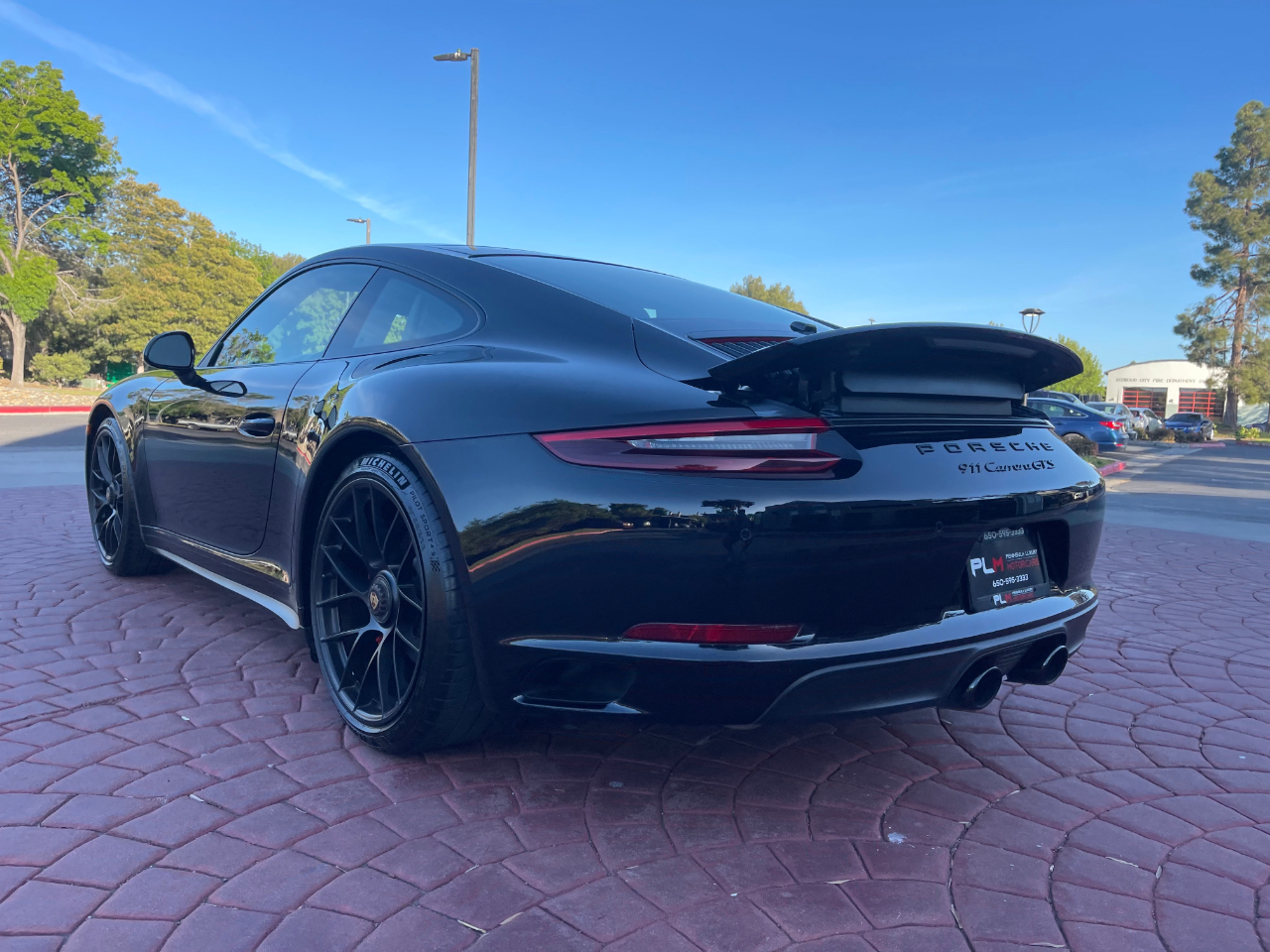 Porsche 911 Carrera GTS Coupe 2019