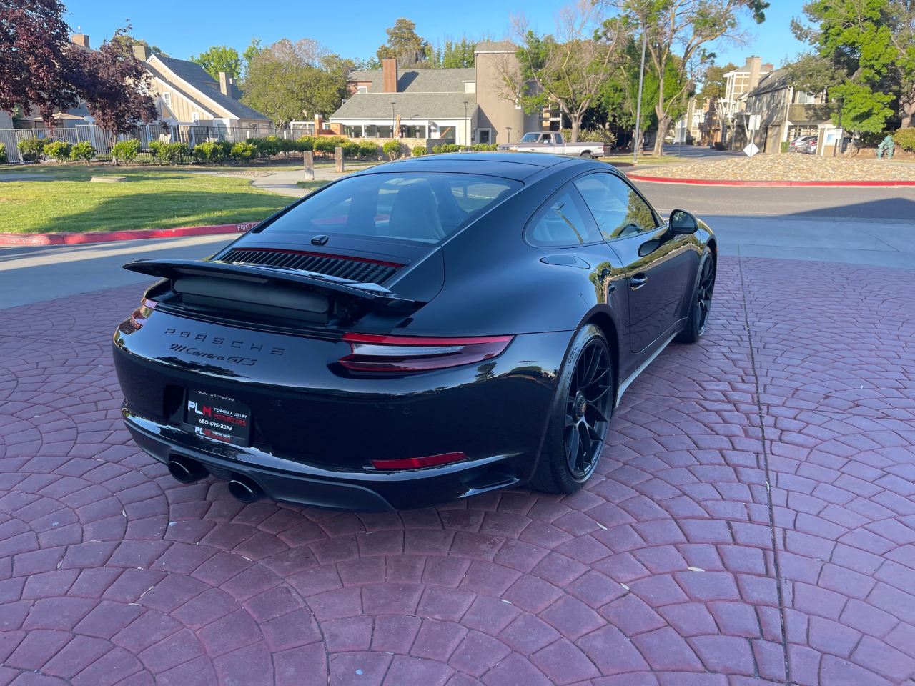 Porsche 911 Carrera GTS Coupe 2019