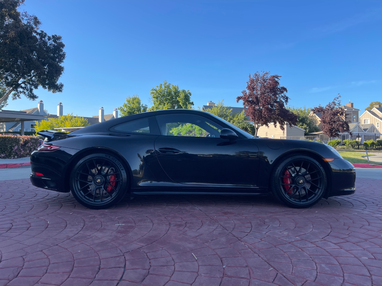 Porsche 911 Carrera GTS Coupe 2019